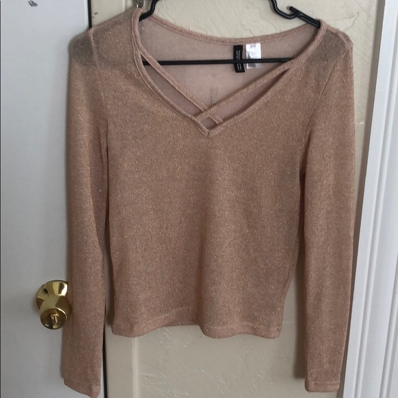 Sparkly peach top - Picture 1 of 1